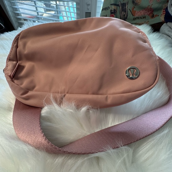 Lululemon Athletica Pink Belt Bag - Picture 7 of 7
